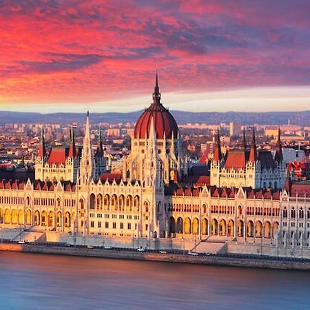 2Budapest Eye-Freegym And Sauna Luxury Home エクステリア 写真
