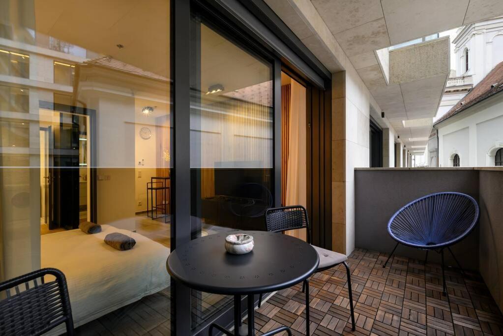 2Budapest Eye-Freegym And Sauna Luxury Home エクステリア 写真