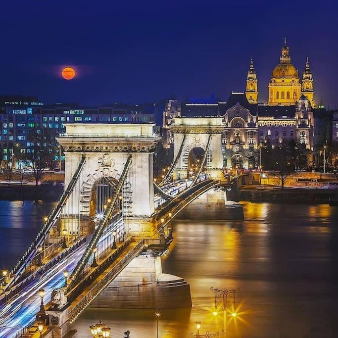 2Budapest Eye-Freegym And Sauna Luxury Home エクステリア 写真