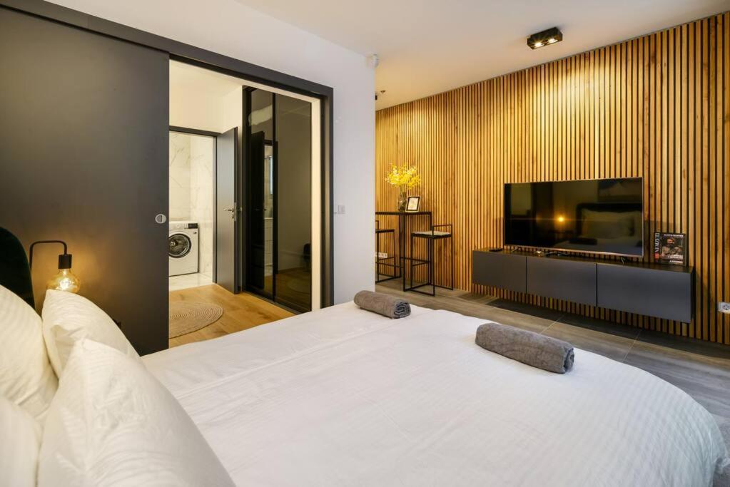 2Budapest Eye-Freegym And Sauna Luxury Home エクステリア 写真