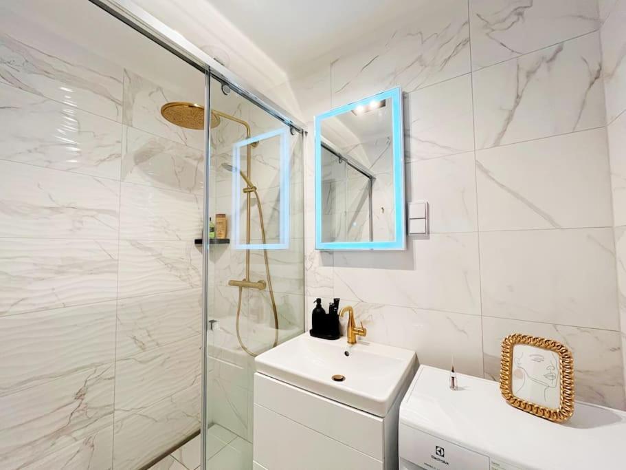 2Budapest Eye-Freegym And Sauna Luxury Home エクステリア 写真