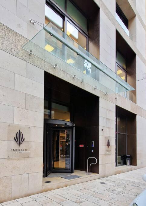2Budapest Eye-Freegym And Sauna Luxury Home エクステリア 写真